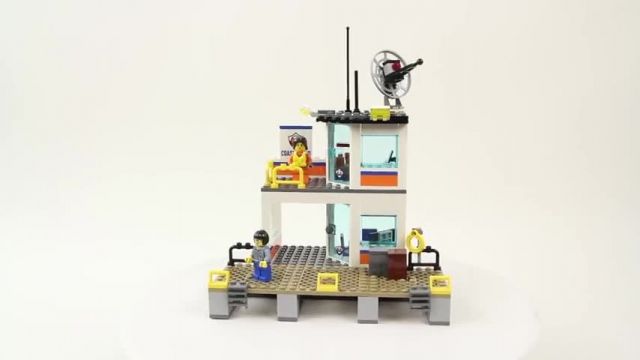 آموزش بازی با اسباب بازی های لگو (Lego City 60167 Coast Guard Headquarters)