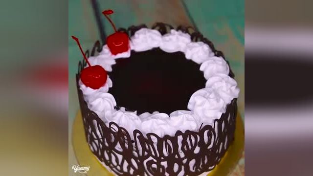 طرز تهیه کیک جنگل سیاه در ماهیتابه