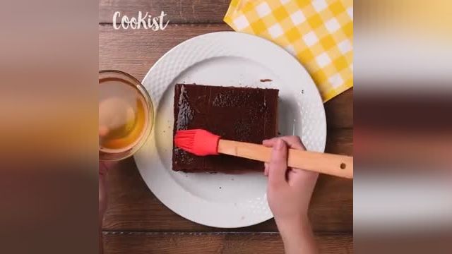 نکات کاربردی آشپزی - طرز تهیه کیک شکلاتی برای عصرانه در چند دقیقه