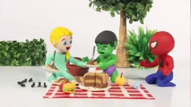 انیمیشن کودک السا و آنا - تقسیم غذا با مورچه ها