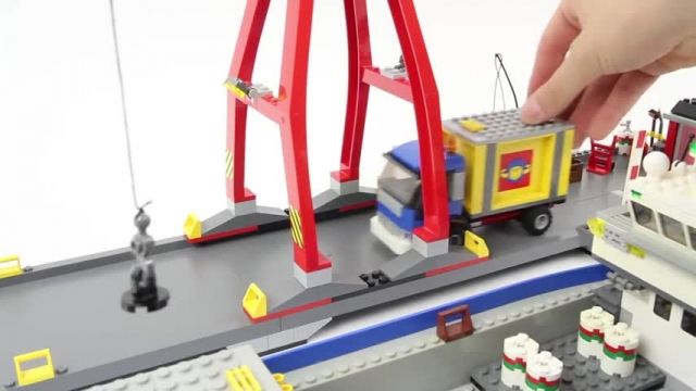 آموزش ساخت سریع اسباب بازی های لگو (Lego City 7994 LEGO City Harbour)
