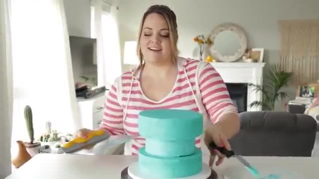 آموزش آشپزی - کیک خامه ای با گل در چند دقیقه