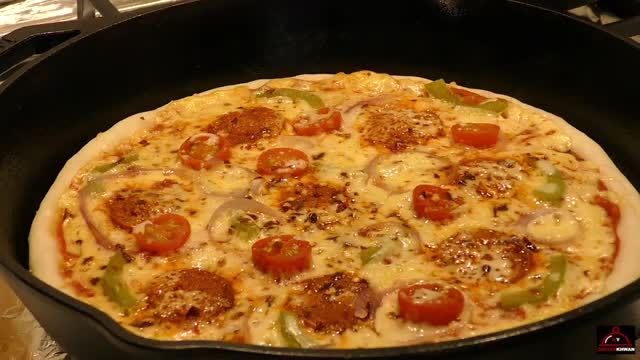 آموزش آشپزی - طرز تهیه خمیر پیتزا با کمک پلاستیک در چند دقیق