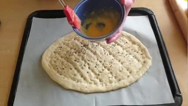 آموزش پخت نان ترد ( بدون خمیر مایه)