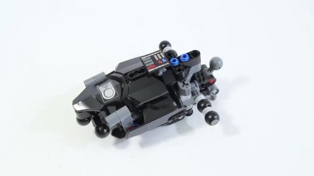 آموزش خلاقیت با لگو (Lego Star Wars 75111 Darth Vader)