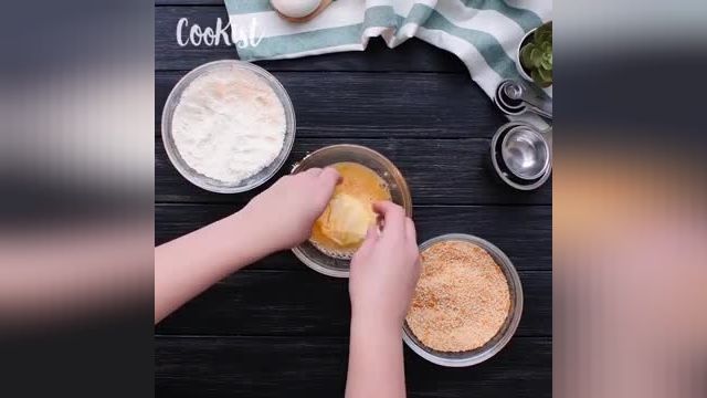 ترفندهای کاربردی آشپزی - طرز تهیه تخم مرغ های صورتی یک دسر خوشمزه و شیک