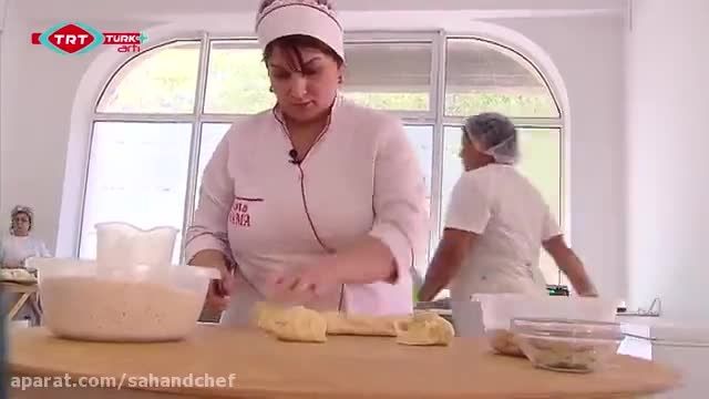 آموزش ویدیویی روش تهیه غذای شیرینی باقلوا آذربایجان