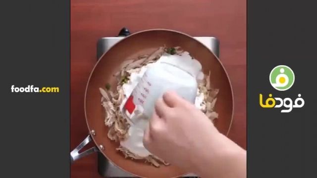 آموزش ویدیویی روش تهیه تاکیتو مرغ تند خامه ای