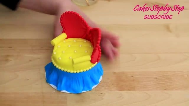 ویدیو آموزشی نحوه تهیه کاپ کیک های پرنسسی را در چند دقیقه ببینید