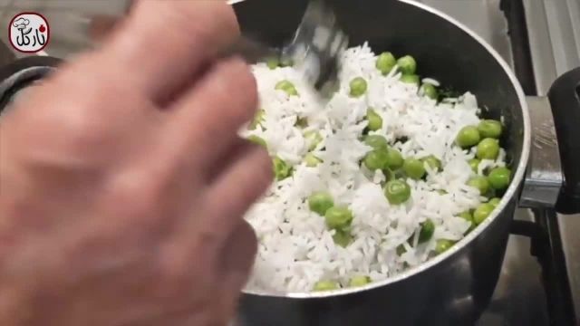 ویدیو آموزشی نحوه درست کردن نخود فرنگی پلو با نارگل را در چند دقیقه ببینید 
