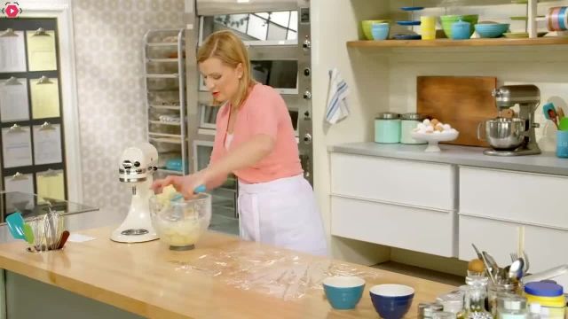  ویدیو نحوه پخت کوکی های وانیلی را در چند دقیقه ببینید