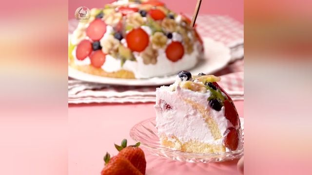 ویدیو آموزشی نحوه طراحی کیک تولد برای مهمانی را در چند دقیقه ببینید