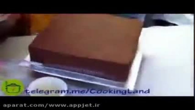 آموزش ویدیویی روش تزیین کیک شکلاتی
