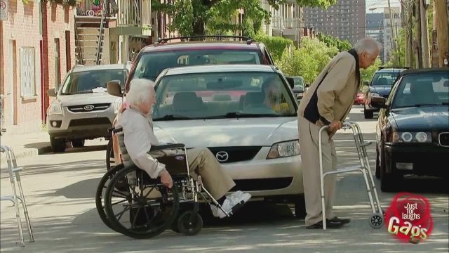 ویدیو دیدنی دوربین مخفی طنز خارجی (just for laughs) - عبور سالخوردگان 