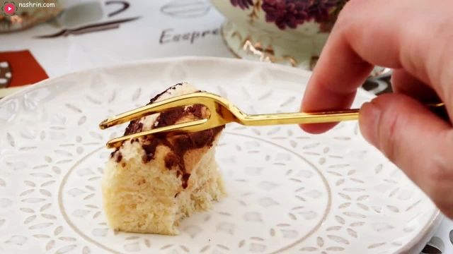 ویدیو آموزشی نحوه ساخت کیک اسفنجی کره ای را در چند دقیقه ببینید