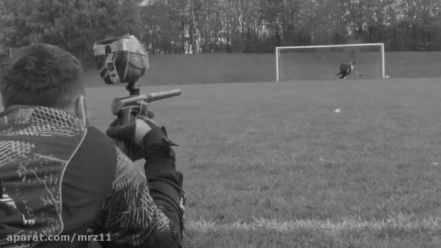 دانلود ویدئویی از چالش خنده دار فوتبال و پینت بال