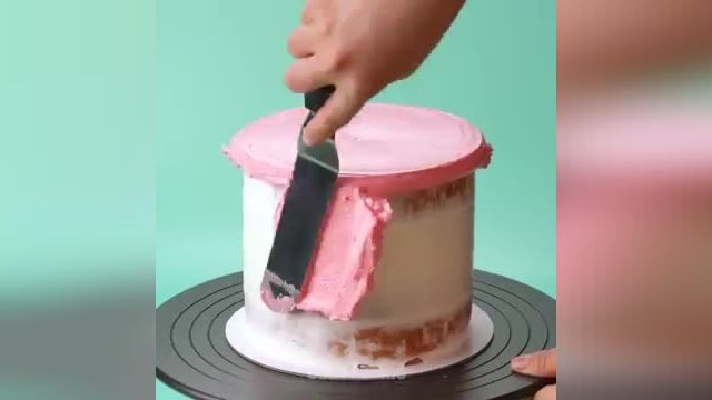 ویدیو آموزشی نحوه تهیه کاپ کیک های خانگی را در چند دقیقه ببینید