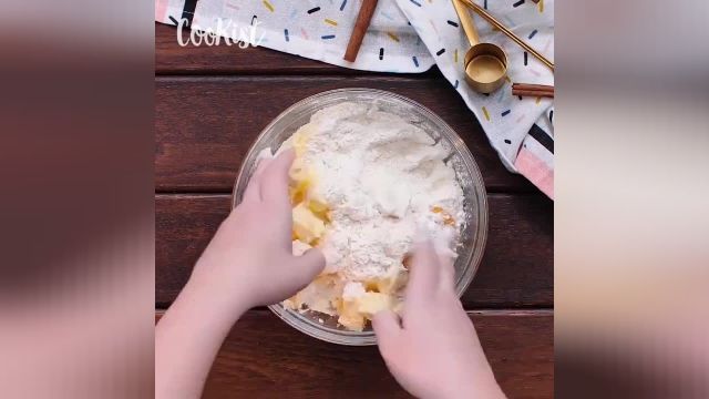 آموزش ویدیویی روش درست کردن دسر کیک سیب