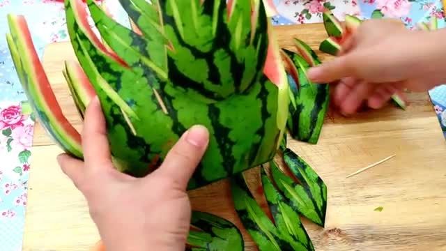 ویدیو آموزشی نحوه طراحی هندوانه را در چند دقیقه ببینید