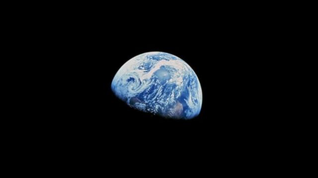 دانلود ویدئوی مستند گردش فضاپیمای آپولو 8 به دور کره ماه با 3 خدمه