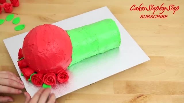 ویدیو آموزشی نحوه طراحی کیک دسته گل رز را در چند دقیقه ببینید
