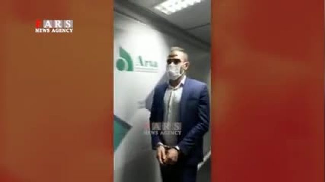 لحظه دستگیری وحید خزایی در فرودگاه امام