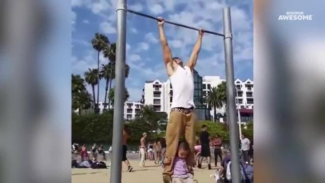 ویدیو انگیزشی- به مناسبت روز پدر صحنه های زیبایی از حرکات ورزشی پدر و فرزند