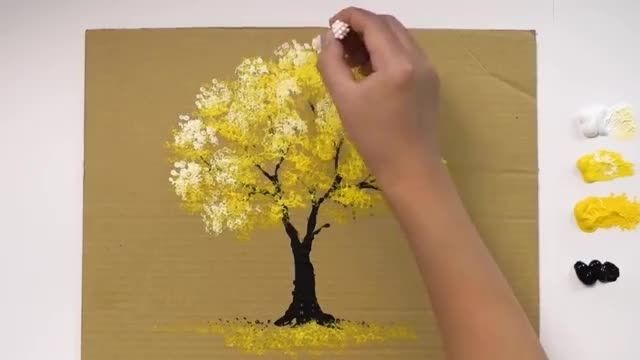 آموزش نقاشی درخت پاییزی روی کارتن مقوایی 