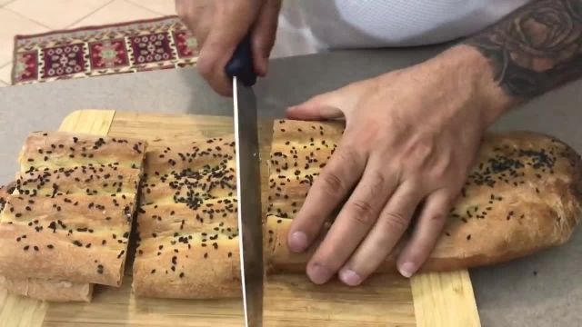 طرز تهیه نان بربری ترد و تازه برای صبحانه با جواد جوادی