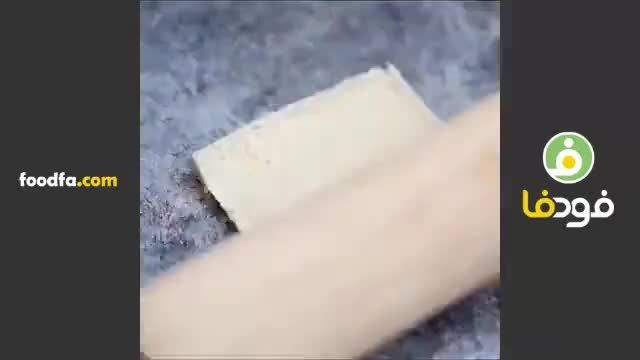 آموزش ویدیویی روش تهیه رول پنیر گریل