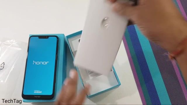 Honor 8C Unboxing & Hands On _ TechTag ( 720 X 720 )
