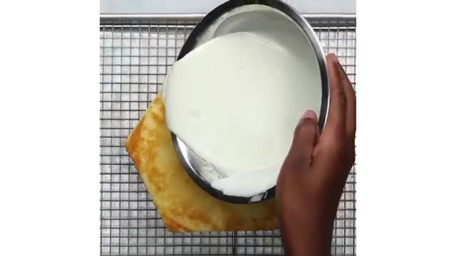 ویدیو آموزشی نحوه ساخت کیک زبرا را در چند دقیقه ببینید