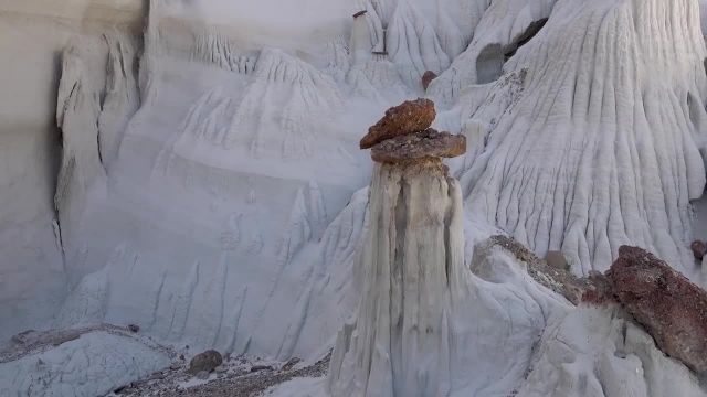 ویدیو معرفی زیباترین صخره های متعادل در یوتا
