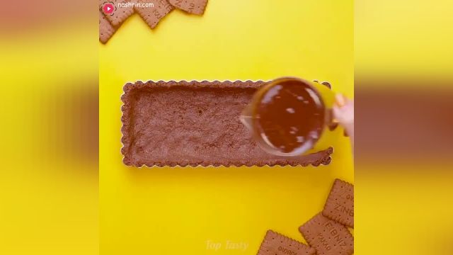 ترفندهای جذاب برای تزئین کیک شکلاتی را در این ویدیو ببینید