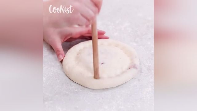 آموزش ویدیویی روش درست کردن نان پر شده از گوشت