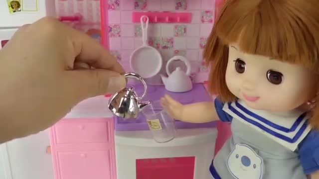دانلود کارتون عروسک بازی دخترانه - این قسمت یخچال فریزر کودک