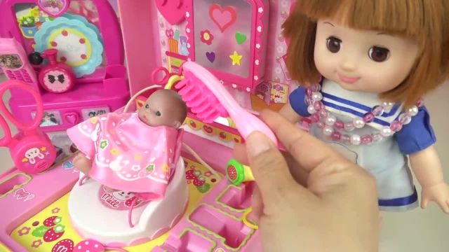 دانلود کارتون عروسک بازی دخترانه - این قسمت فروشگاه لوازم ارایشی و بهداشتی
