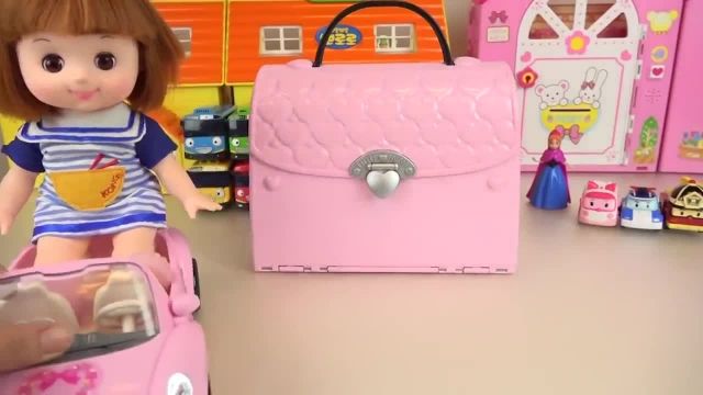 کارتون عروسک بازی دختر کوچولو - چمدان لباس