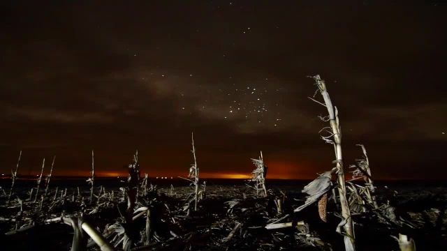دانلود ویدیو مستند کوتاه -صحنه های زیبای کهکشان راه شیری