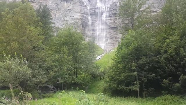 ویدیویی دیدنی از طبیعت فوق‌العاده زیبای سوئیس
