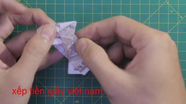 ویدیو آموزش اوریگامی ماشین سه بعدی با اسکناس 