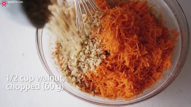 ویدیو آموزشی نحوه تهیه کلوچه های کیک هویج سالم با مواد مغذی