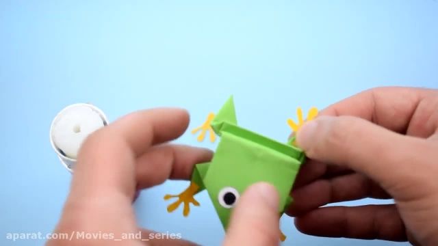 ویدیو تصویری آموزش اوریگامی قورباغه ی جهنده زیبا و بامزه مخصوص کودکان
