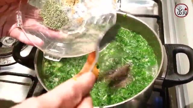 ویدیو آموزشی دستور پخت آش انار را در چند دقیقه ببینید 