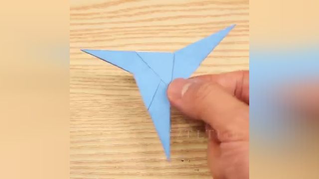 آموزش تصویری ساخت کاردستی اوریگامی تفنگ و شمشیر با کاغذ 