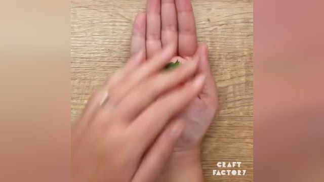 ویدیو های ایده های ساخت جواهرات در خانه سرگرم کننده را در چند دقیقه ببینید
