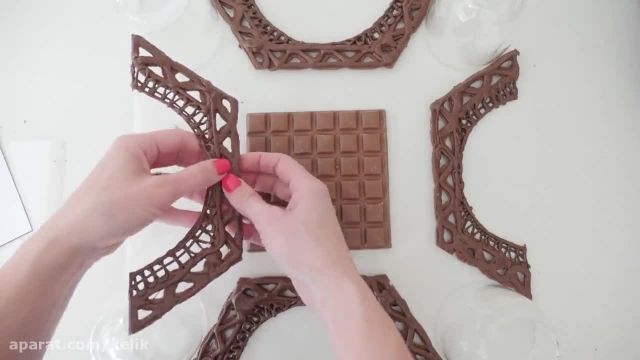 آموزش ویدیویی روش تهیه برج ایفل شکلاتی