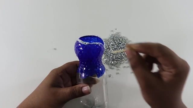 آموزش ساختن خلاقانه گلدان با استفاده از بطری های پلاستیکی