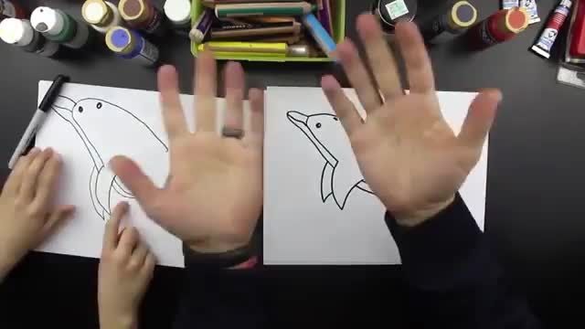 نقاشی کودکانه دلفین