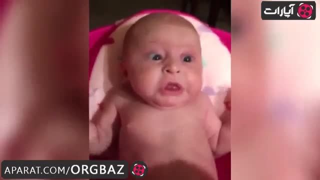 کلیپ بسیار دیدنی واکنش جذاب نوزاد به آب !
